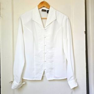 Vintage buttondown embroidered blouse (8)
